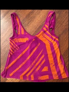 Women's Sleeveless Scoop Tank Top in Magenta and Orange
